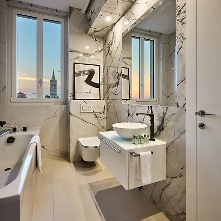 The Pearl Apartment *