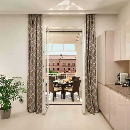 The Pearl Apartment