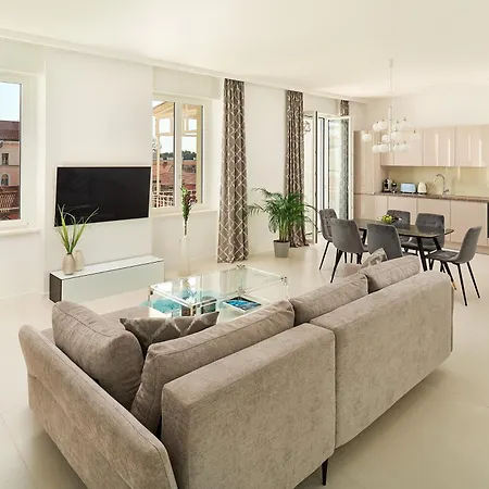The Pearl Apartment